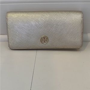 Tory Burch wallet